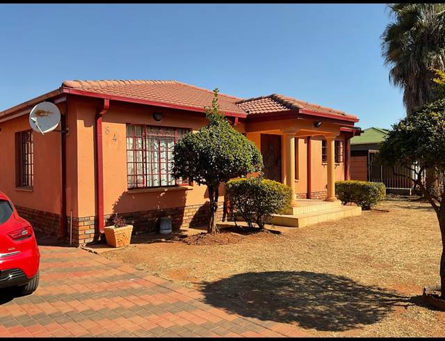 4 BEDROOM HOUSE TO LET IN PROCLAMATION HILL